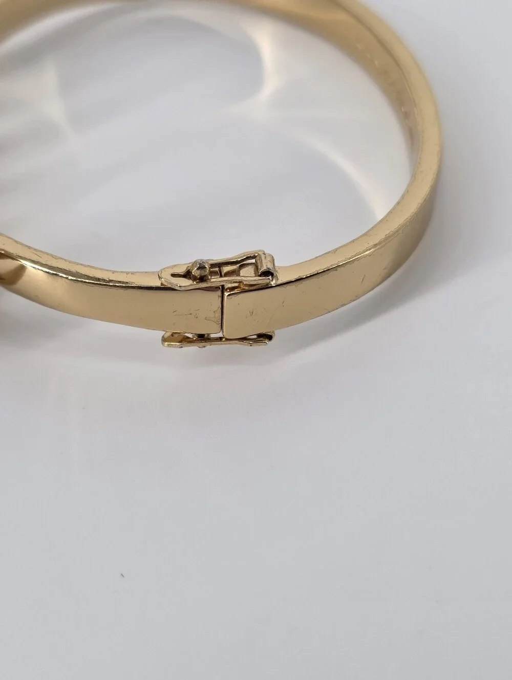Kate Spade Gold Tone Smile Bracelet Bangle - Picture 5 of 9